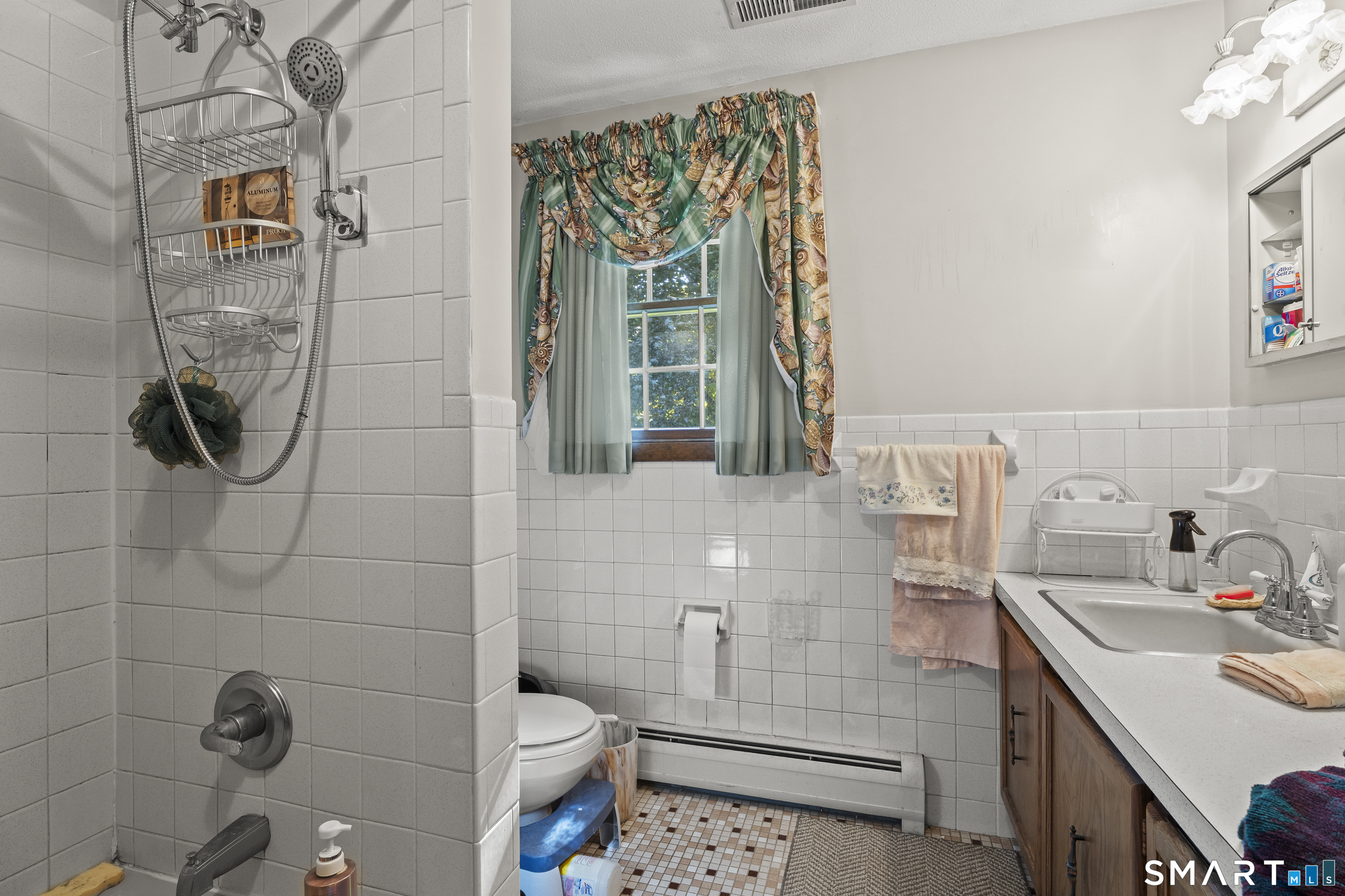 6 Wilton Road Southington, CT 06489 - Photo 19 of 35