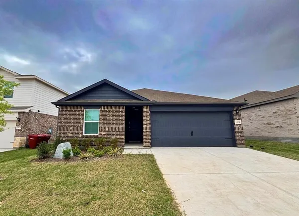$1,950 | 3424 Rendezvous Street, Sherman, TX 75090