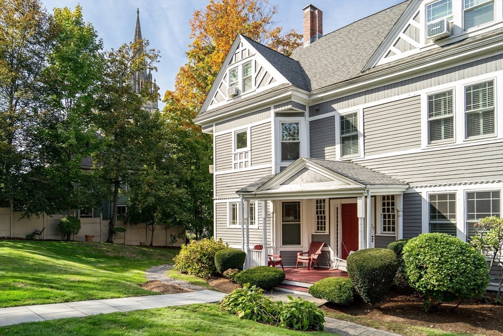 79 Chestnut Street, Unit 2 Newton, MA 02465 - Photo 2 of 20
