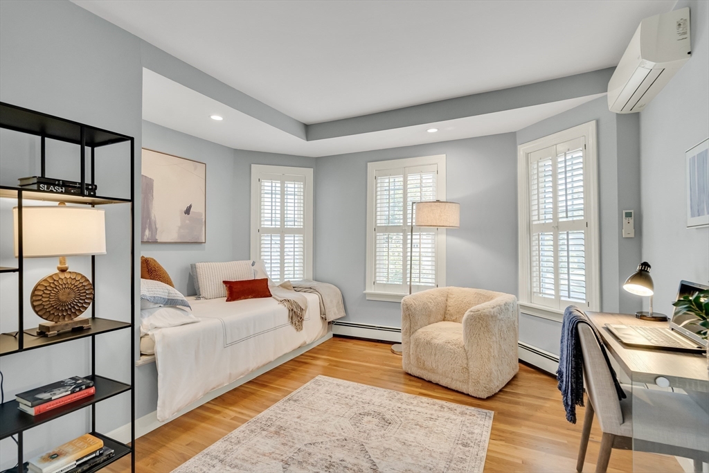 79 Chestnut Street, Unit 2 Newton, MA 02465 - Photo 9 of 20