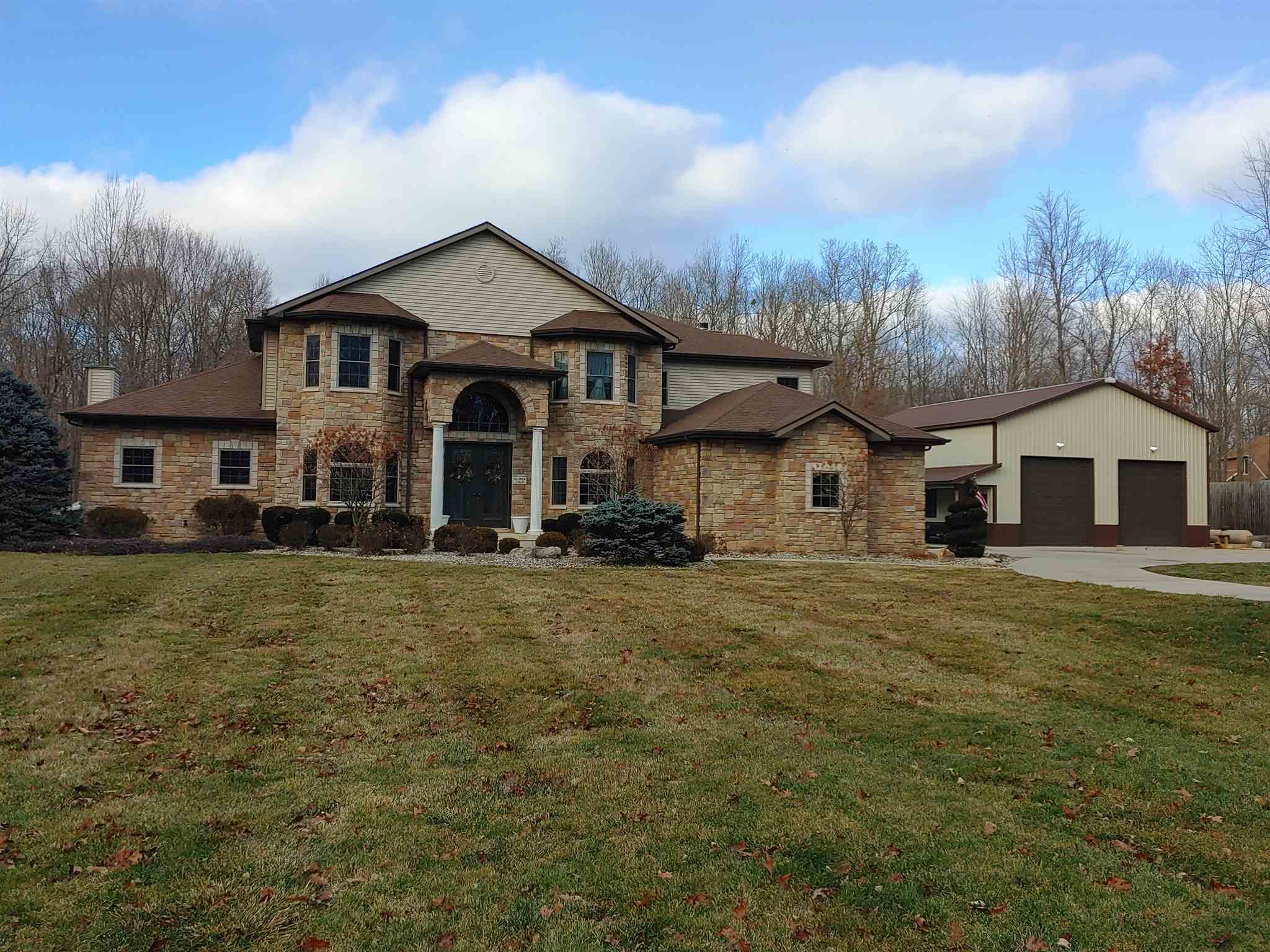 5725 Thompson Road Fort Wayne, IN 46816 - Photo 1 of 36