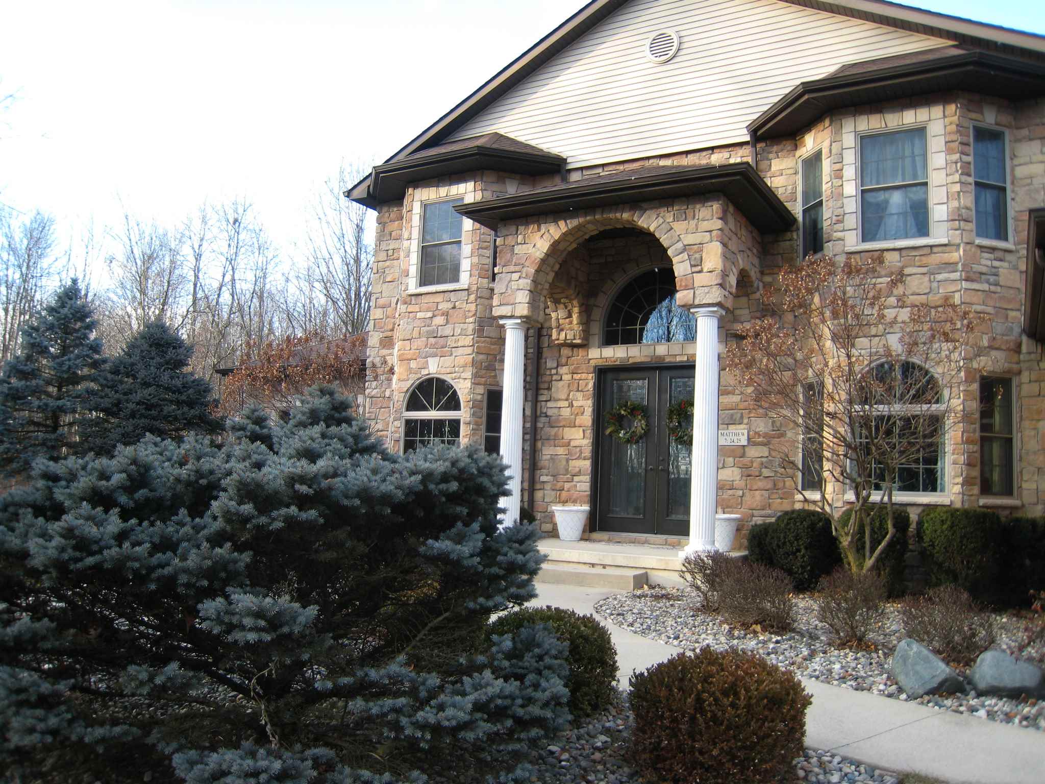 5725 Thompson Road Fort Wayne, IN 46816 - Photo 2 of 36