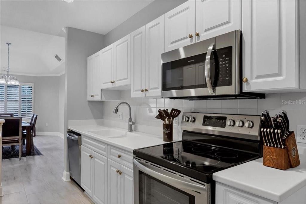 3510 54th Drive West, Unit 201 Bradenton, FL 34210 - Photo 9 of 20