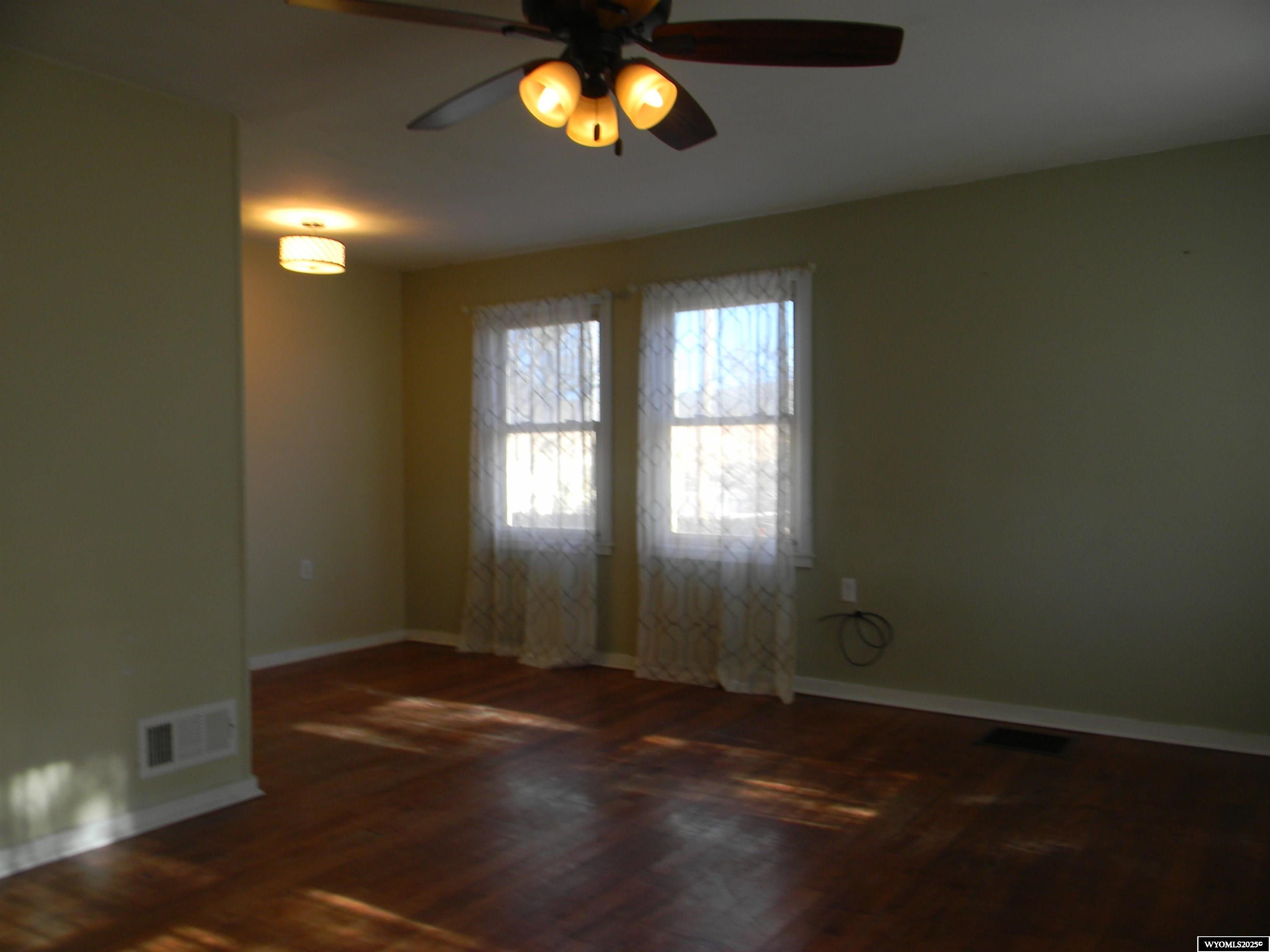 619 Elk Street Kemmerer, WY 83101 - Photo 4 of 24