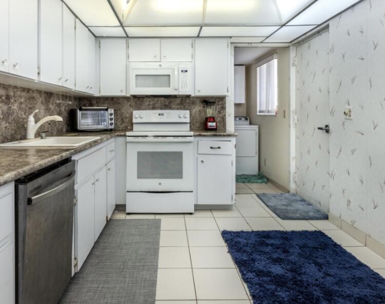 198 Northwest 67th Street, Unit 507 Boca Raton, FL 33487 - Photo 8 of 14 IMG_1944