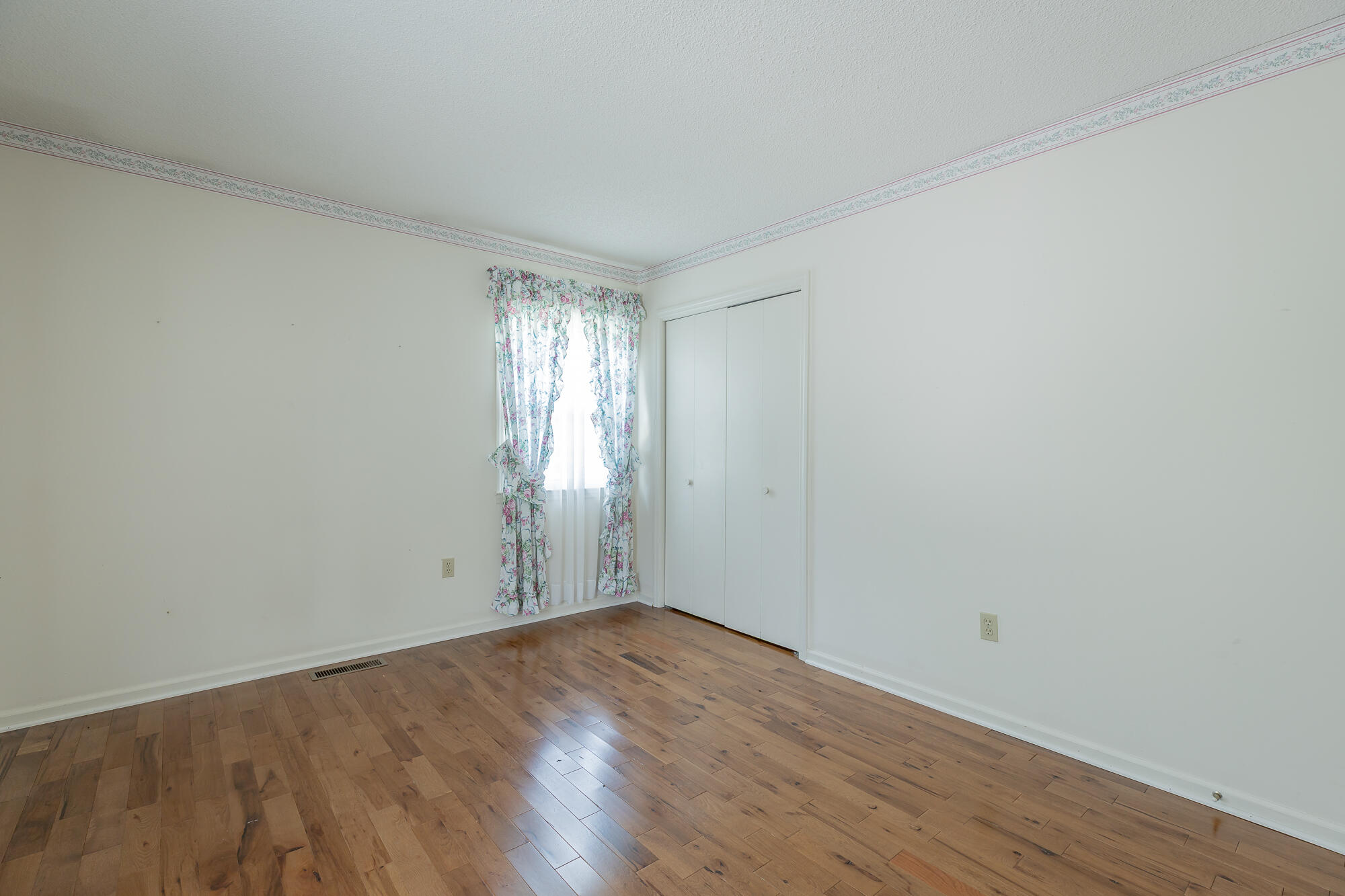 210 Cardinal Loop Crossville, TN 38555 - Photo 23 of 37 210 Cardinal Loop HD-40