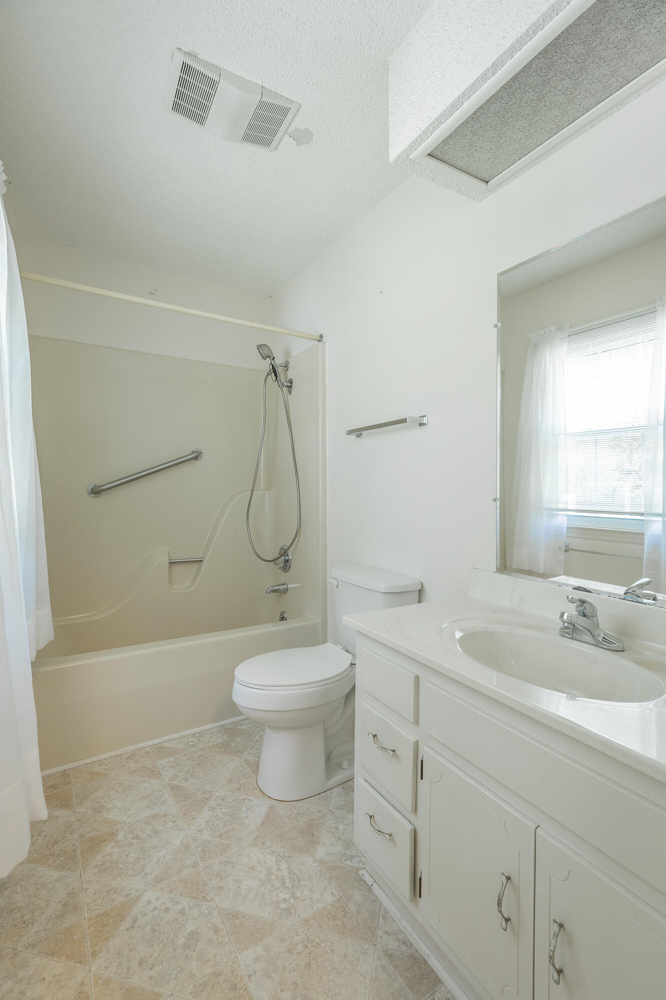 210 Cardinal Loop Crossville, TN 38555 - Photo 26 of 37 210 Cardinal Loop HD-37