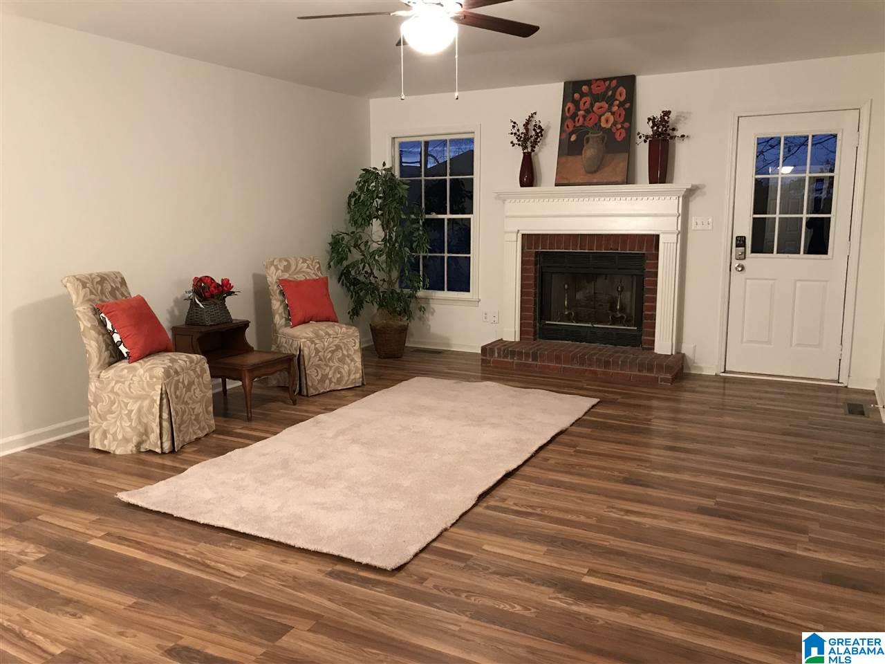 1004 Independence Court Alabaster, AL 35007 - Photo 4 of 20