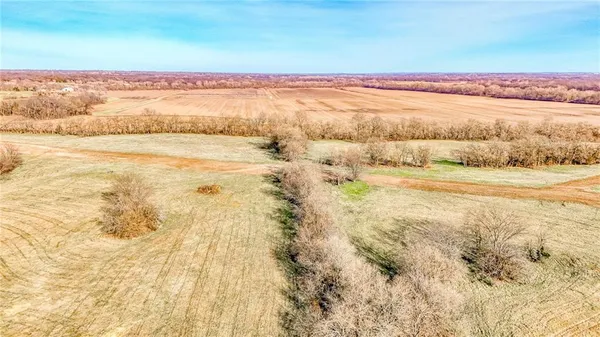 $75,000 | 10 Eagle Ridge, Warrensburg, MO 64093