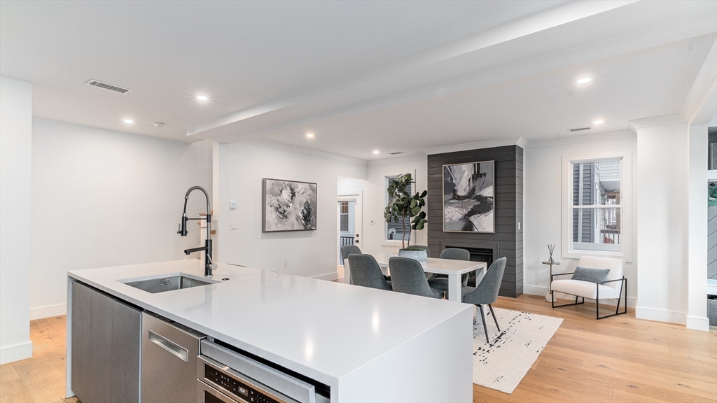 89 Cleveland Street, Unit 89 Arlington, MA 02474 - Photo 4 of 23