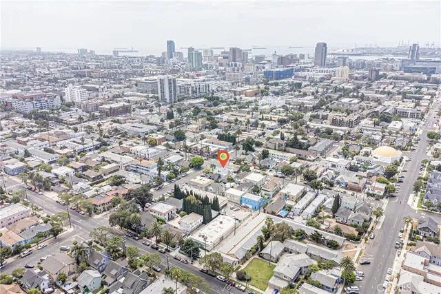 $1,290,000 | 405 West 9th Street, Long Beach, CA 90813