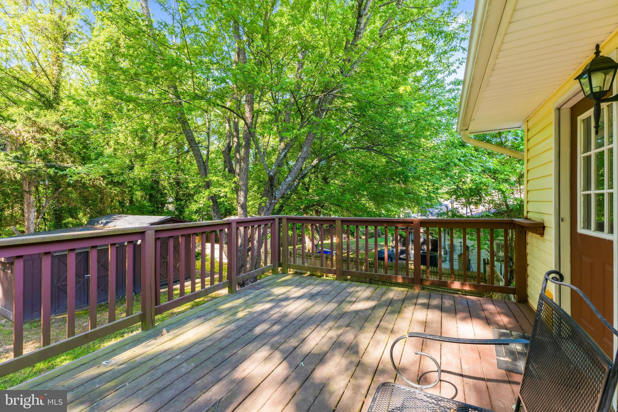119 Jefferson Road Waldorf, MD 20602 - Photo 13 of 40 a view of balcony with wooden floor and fence