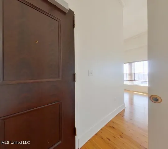 $1,250 | 308 East Pearl Street, Unit 1004, Jackson, MS 39201