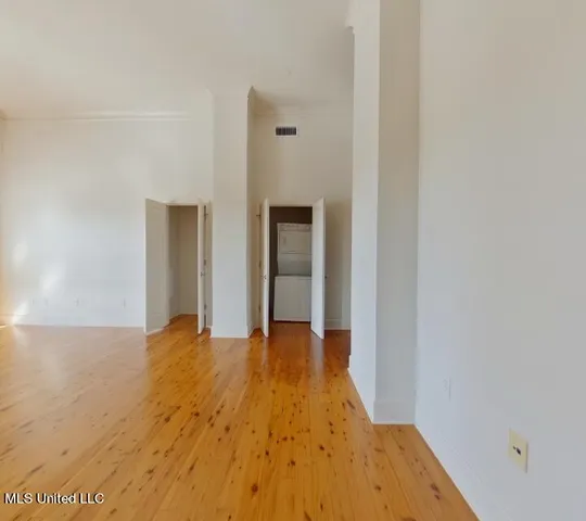 $1,250 | 308 East Pearl Street, Unit 1004, Jackson, MS 39201