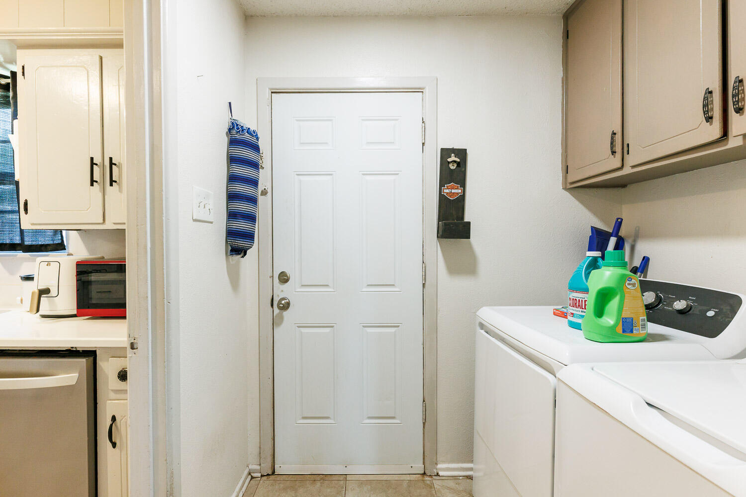4609 Kemper Street Lubbock, TX 79416 - Photo 30 of 33 a bathroom with a shower