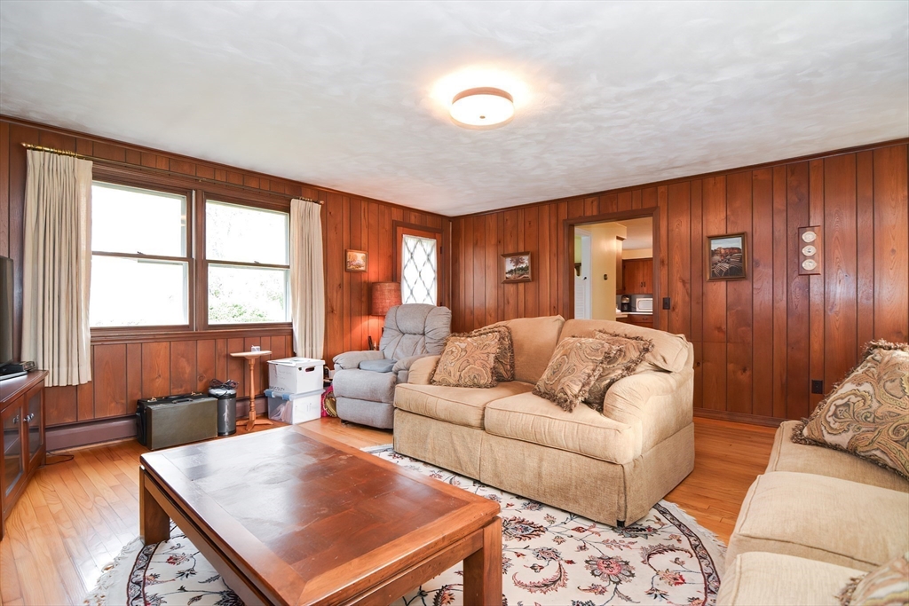 90 Ferncliffe Road Seekonk, MA 02771 - Photo 11 of 35 Gallery Image 11