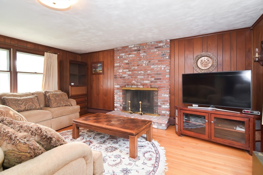 90 Ferncliffe Road Seekonk, MA 02771 - Photo 13 of 35 Gallery Image 13