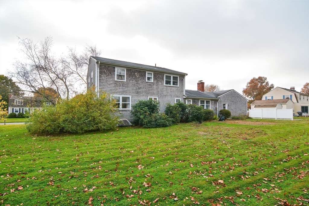 90 Ferncliffe Road Seekonk, MA 02771 - Photo 4 of 35 Gallery Image 4