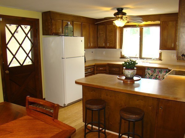 554 East Mountain Road Westfield, MA 01085 - Photo 9 of 30 Gallery Image 9