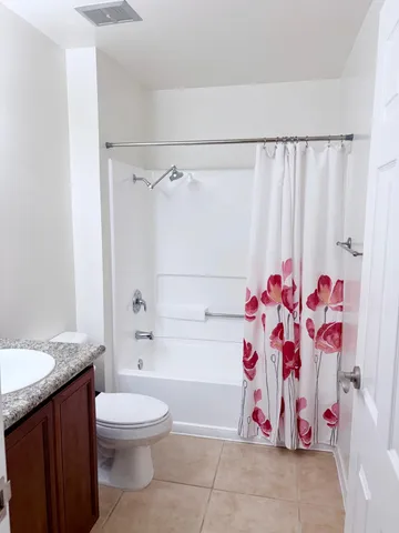 $1,900 | 43376 Cook Street, Unit 32, Palm Desert, CA 92211