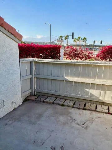 $1,900 | 43376 Cook Street, Unit 32, Palm Desert, CA 92211
