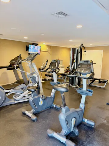 $1,900 | 43376 Cook Street, Unit 32, Palm Desert, CA 92211