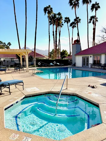 $1,900 | 43376 Cook Street, Unit 32, Palm Desert, CA 92211
