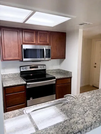 $1,795 | 43376 Cook Street, Unit 32, Palm Desert, CA 92211