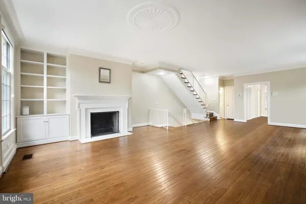 $10,500 | 3327 R Street Northwest, Washington, DC 20007