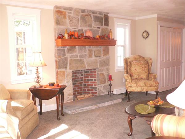 7 Kingsland Road Boston, MA 02132 - Photo 3 of 20 Gallery Image 3