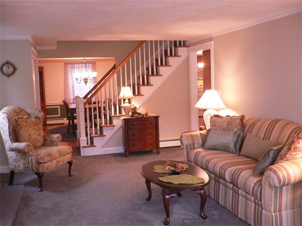 7 Kingsland Road Boston, MA 02132 - Photo 4 of 20 Gallery Image 4