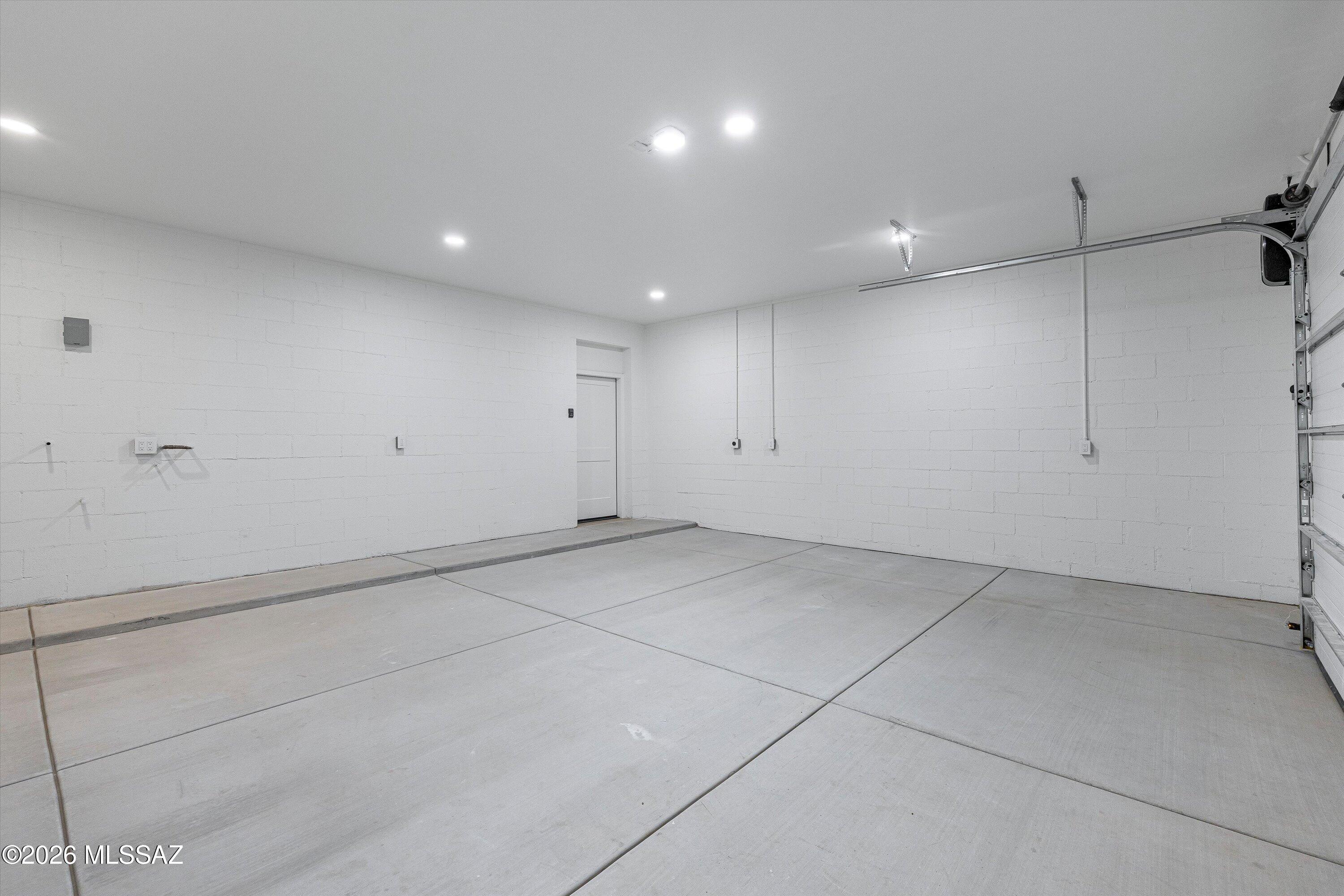 5259 East Fort Lowell Road Tucson, AZ 85712 - Photo 40 of 50 a view of an empty room
