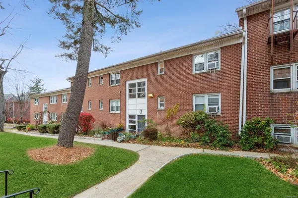 $200,000 | 140 Broadway, Unit B4, Irvington, NY 10533
