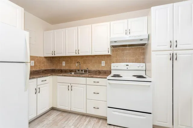 $200,000 | 140 Broadway, Unit B4, Irvington, NY 10533