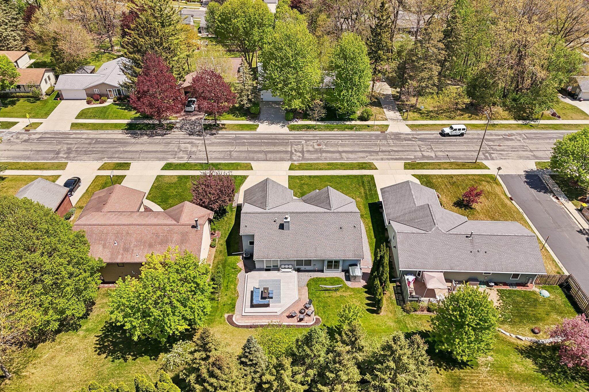 1202 Green Tree Road West Bend, WI 53090 - Photo 33 of 35 Aerial