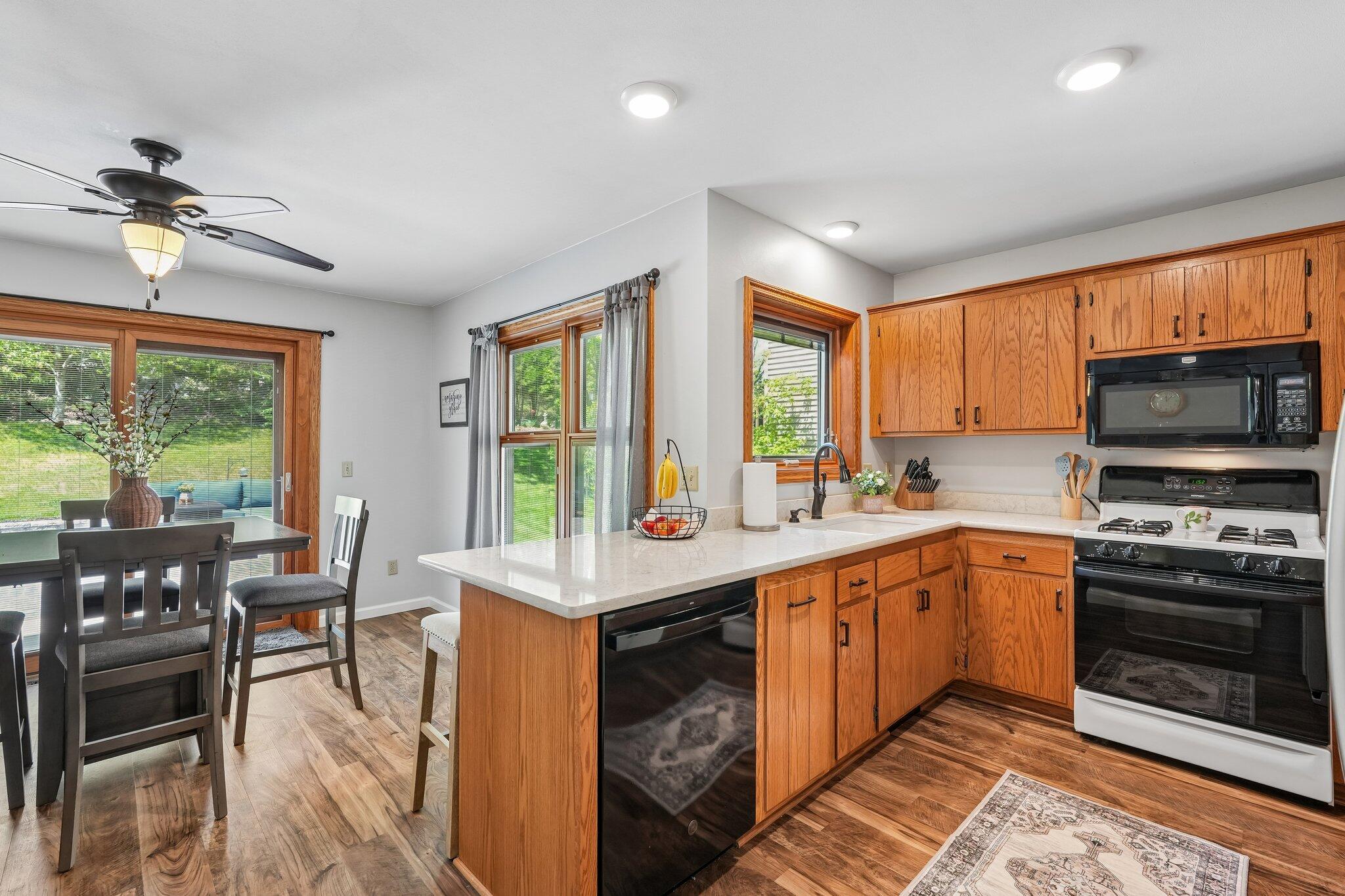 1202 Green Tree Road West Bend, WI 53090 - Photo 10 of 35 Kitchen
