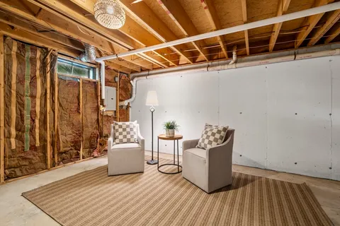 $414,000 | 161 Winter Street, Unit 2, Hanson, MA 02341
