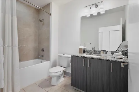 $605,000 | 5350 Northwest 84th Avenue, Unit 2004, Doral, FL 33166