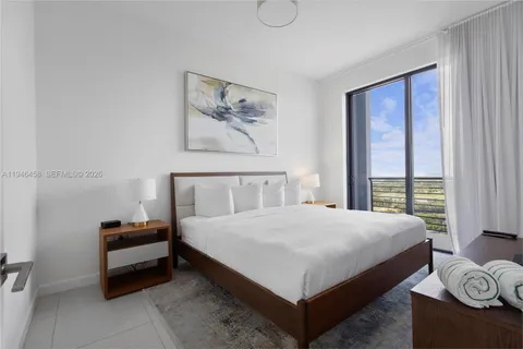 $605,000 | 5350 Northwest 84th Avenue, Unit 2004, Doral, FL 33166