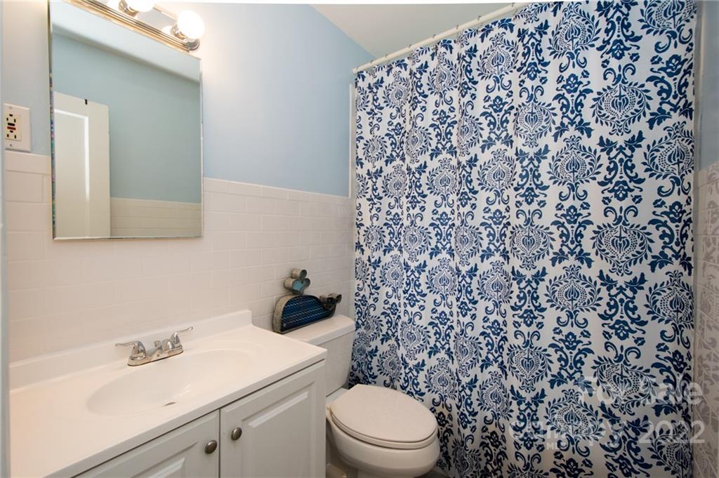516 Higate Road Hendersonville, NC 28791 - Photo 17 of 39 Gallery Image 17