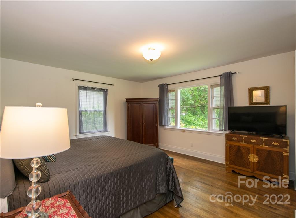 516 Higate Road Hendersonville, NC 28791 - Photo 19 of 39 Gallery Image 19