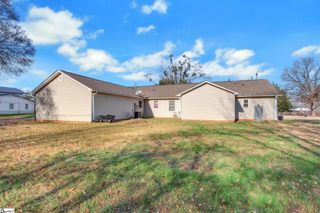 $324,000 | 1185 Holly Springs Road, Lyman, SC 29365