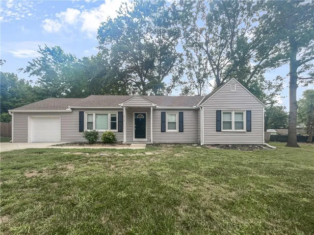$271,000 | 612 North Logan Street, Olathe, KS 66061