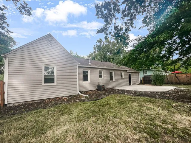 $271,000 | 612 North Logan Street, Olathe, KS 66061