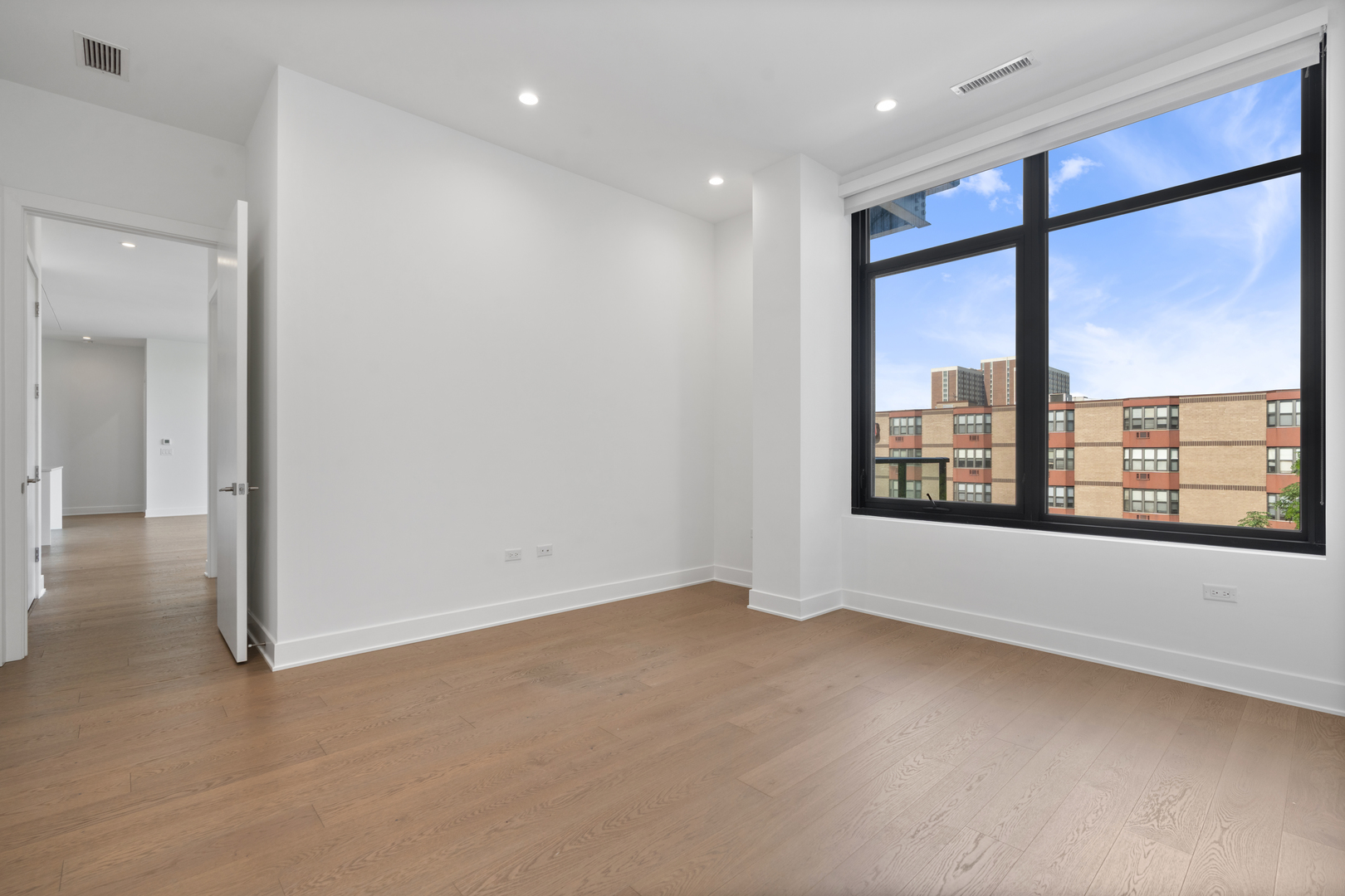6 North Bishop Street, Unit 406 Chicago, IL 60607 - Photo 18 of 34