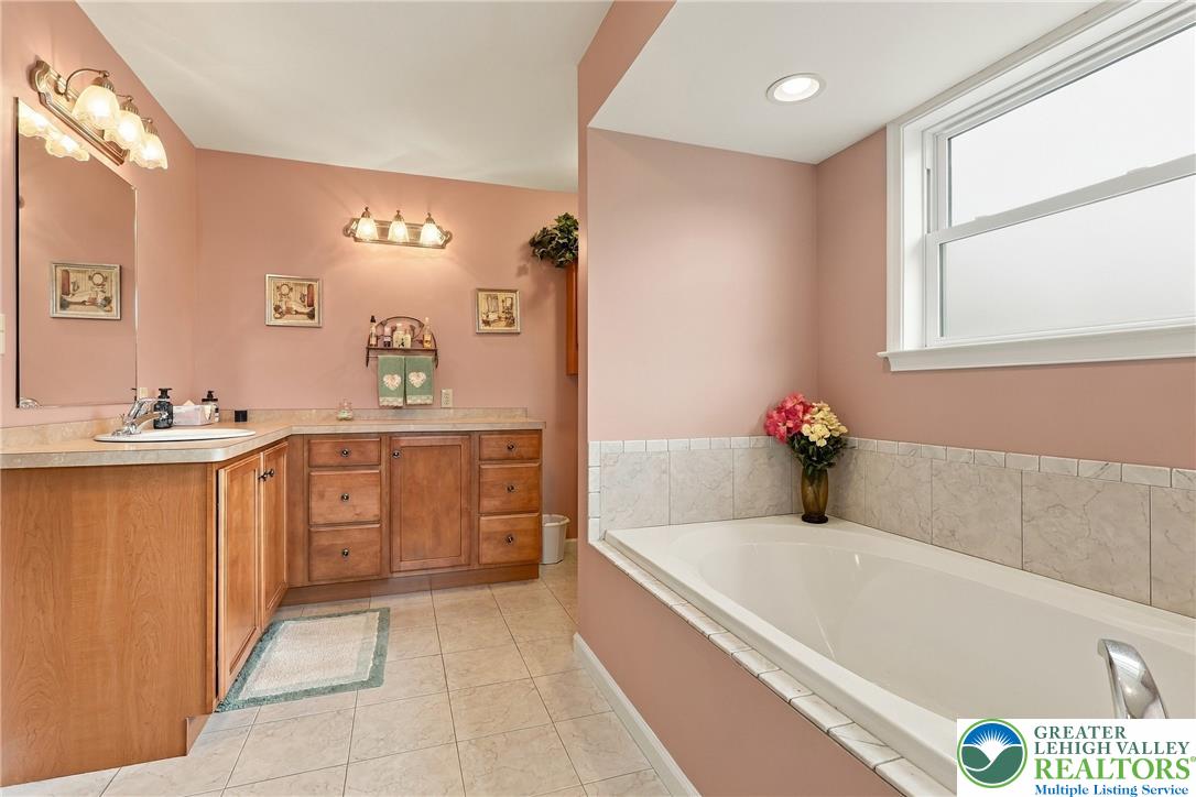 8943 Slateville Road Kempton, PA 19529 - Photo 8 of 27 Gallery Image 8