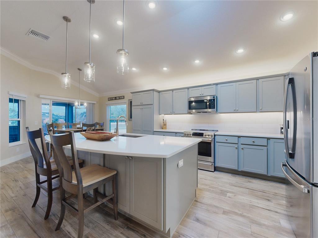 904 Maynard Path The Villages, FL 32163 - Photo 13 of 43