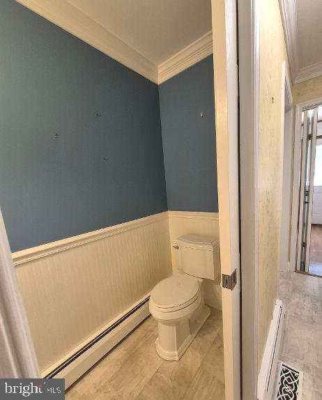 3896 5 Friars Road Salisbury, MD 21804 - Photo 30 of 60 a bathroom with a toilet and a shower