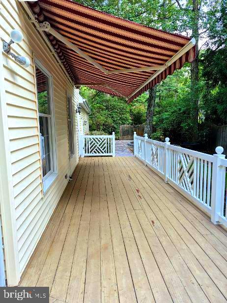 3896 5 Friars Road Salisbury, MD 21804 - Photo 43 of 60 Retractable Sunsetters awing over deck