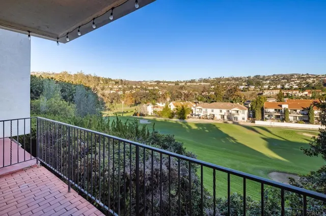 $4,350 | 2630 Pirineos Way, Unit 14, Carlsbad, CA 92009